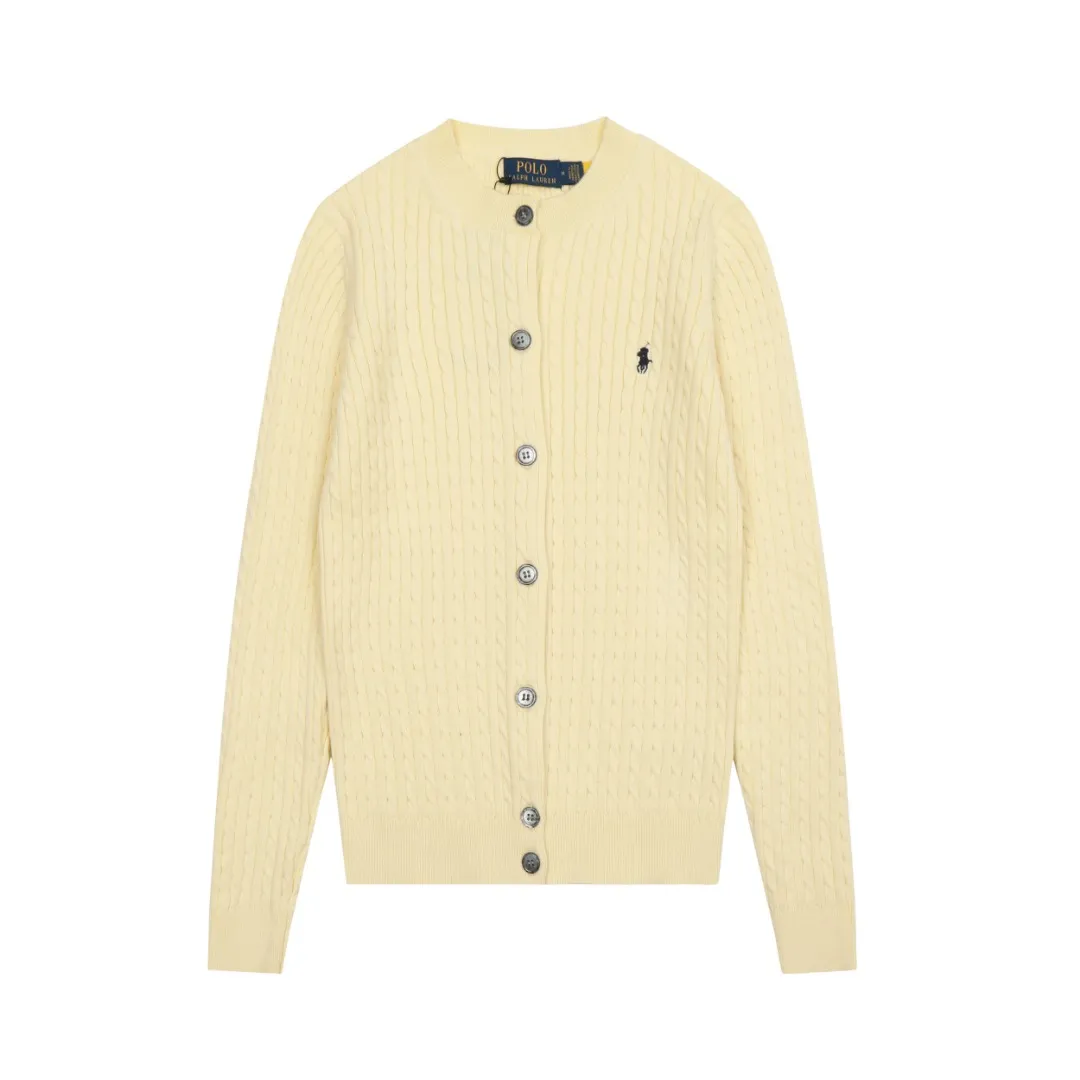 P210 Top quality" Style number: DS005# (not off the shelves all year round) [Ralph Lauren round neck solid color pony embroidery logo knitted cardigan long sleeves] ✅Ralph Lauren Ralph Lauren classic basic versatile twist knitted cardigan long sleeves ✅Main supplier platform live broadcast Wholesale entity Replenish when out of stock Not off the shelf ✅ZP quality 1:1 version Scan the code to enter the GF website Counter quality ✅Detailed quality is the only one in Guangzhou Imported quality cotton yarn, focusing on high-end, cost-effective, good quality, needless to say ✅Zhao Lusi's same style is really amazing, so sweet, so beautiful. This cardigan is really good-looking ✅The upper body is simple and easy to match. A must-have for goddess ootd. Good-looking clothes are never picky. A must-have in the goddess' wardrobe. Size: S-XL Color: Black, almond, gray, navy blue, pink, white, light blue, taro purple, rose red, white label, big red and blue label